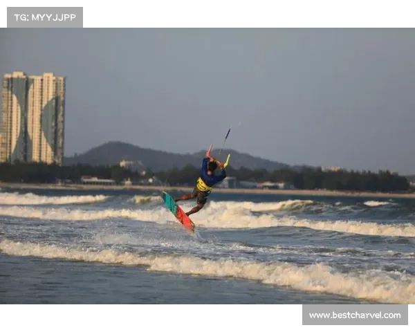 风筝冲浪赛事_中国风筝冲浪第一人